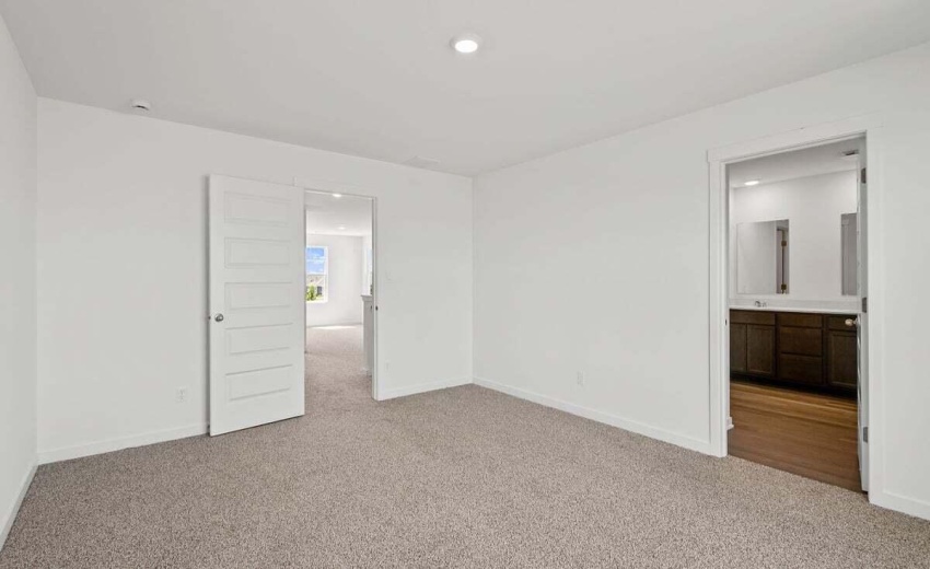 10515BlaineStInt-18