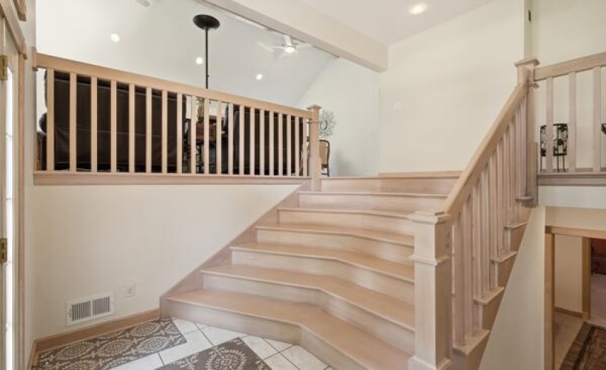 15465 foyer 1