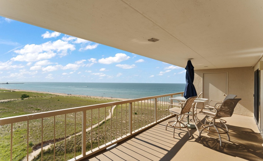 100 Lakeshore Dr.