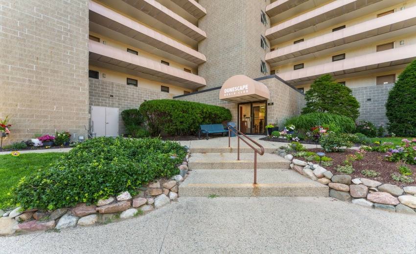 100 Lakeshore Dr.
