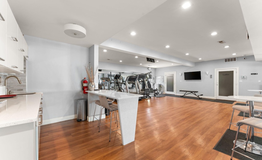 100 Lakeshore Dr.