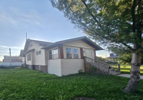 4648 Torrence Avenue, Hammond, Indiana, 4 Bedrooms Bedrooms, 9 Rooms Rooms,2 BathroomsBathrooms,Residential Income,For Sale,Torrence,NRA842074