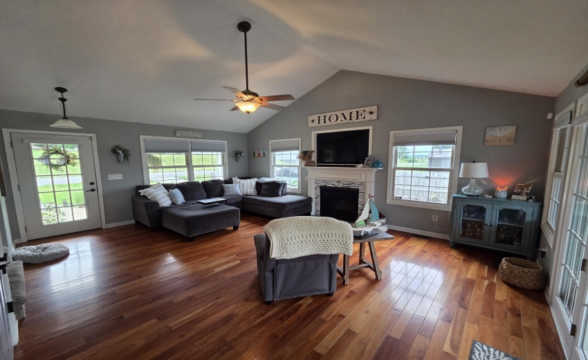 Living room 2