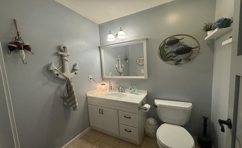 1/2 Bath