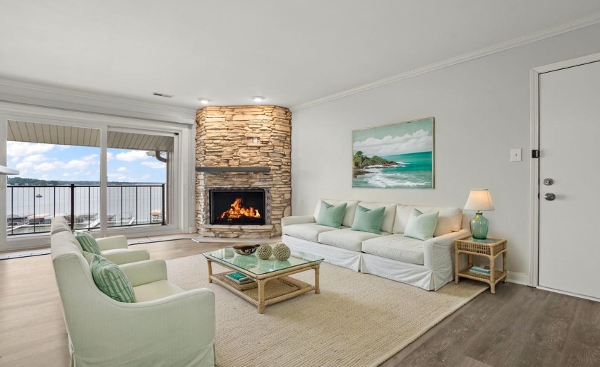 IMG_2004 - Living Room - Coastal - 22