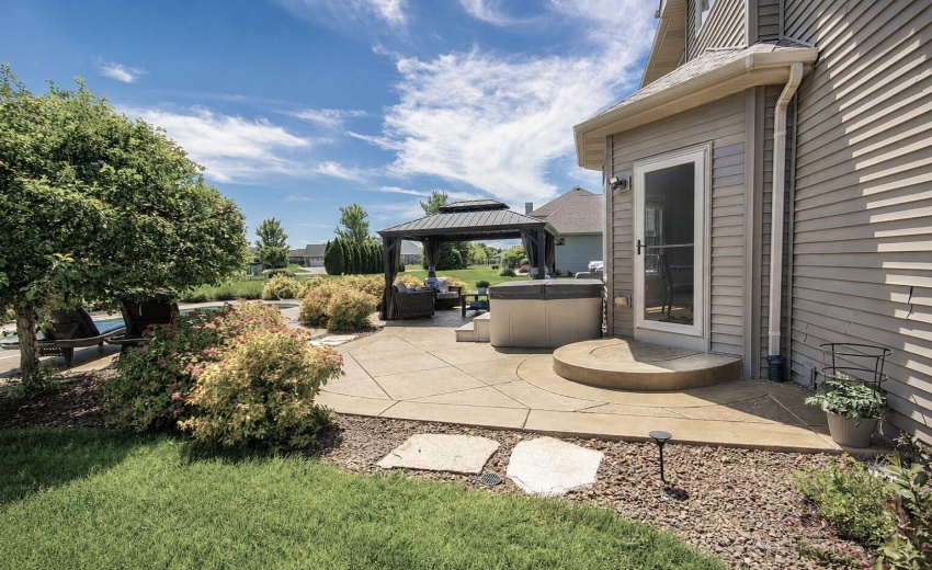 Kim - 9723 Elle Ave, St. John, IN 20