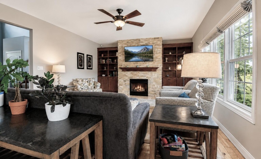 Kim - 9723 Elle Ave, St. John, IN 17