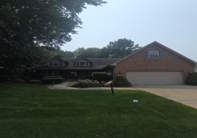 7201 Bracken Pkwy, Hobart, Indiana, 4 Bedrooms Bedrooms, 9 Rooms Rooms,3 BathroomsBathrooms,Residential,For Sale,Bracken,NRA842409