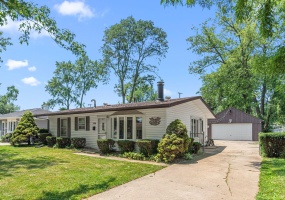 708 Washington Street, Hobart, Indiana, 3 Bedrooms Bedrooms, 6 Rooms Rooms,1 BathroomBathrooms,Residential,For Sale,Washington,NRA842405