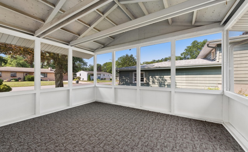 15-Screened Porch
