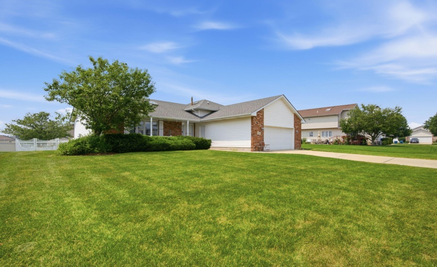 2968 Autumn Ln