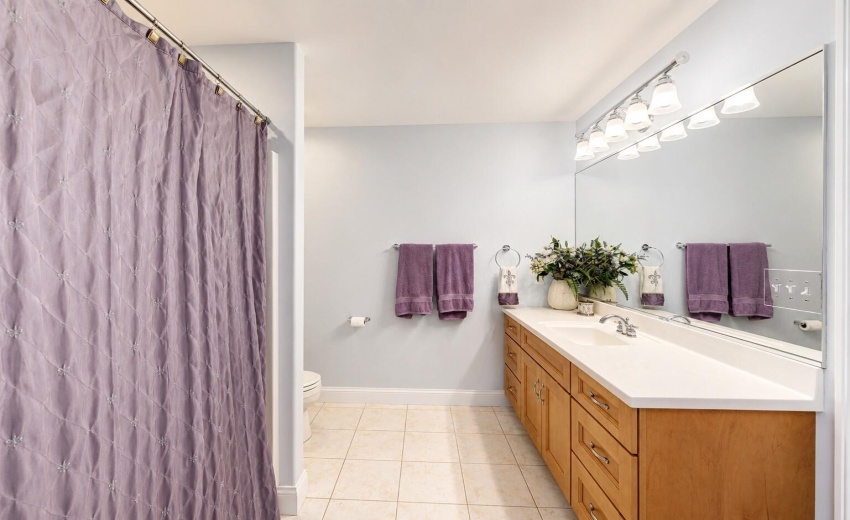 35 Full Bath Up