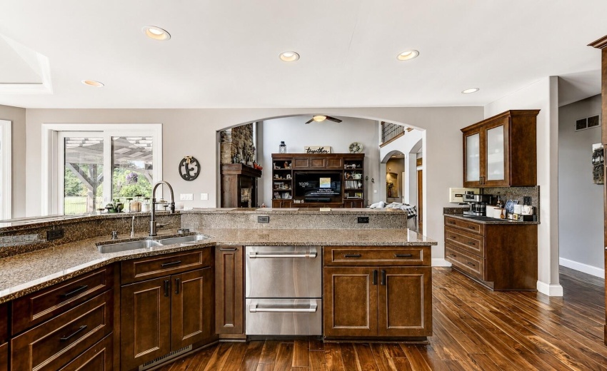 29 Kitchen_to_Living_Room_2_Edited