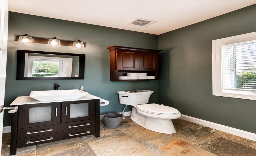24 Half_Bath_Edited