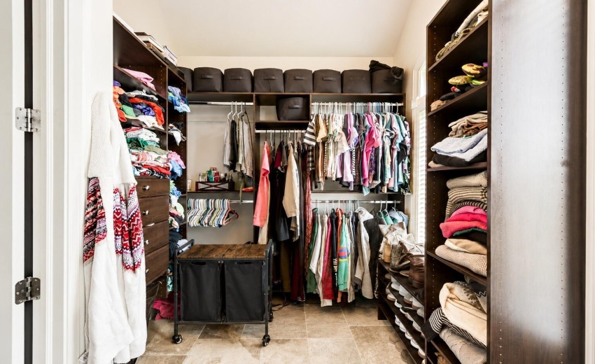51 Closet 2