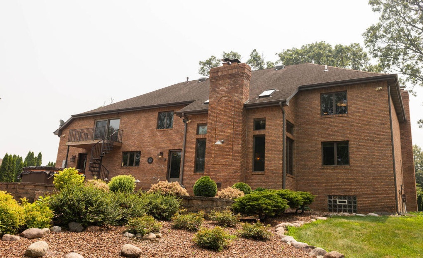 REAR OF HOME