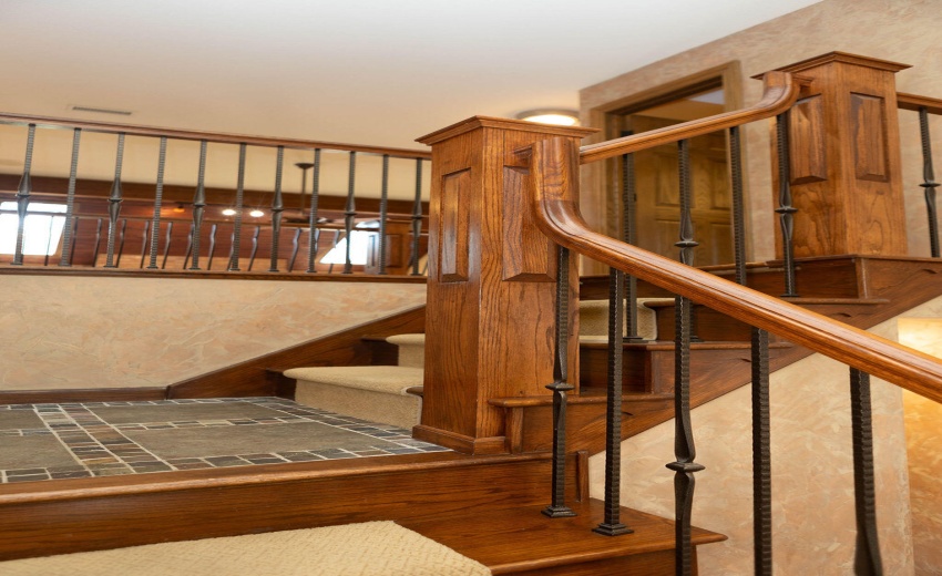STAIRCASE