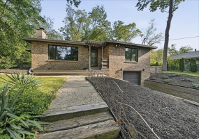 63 Ski Hill Road, Portage, Indiana, 3 Bedrooms Bedrooms, 10 Rooms Rooms,3 BathroomsBathrooms,Residential,For Sale,Ski Hill,NRA839405