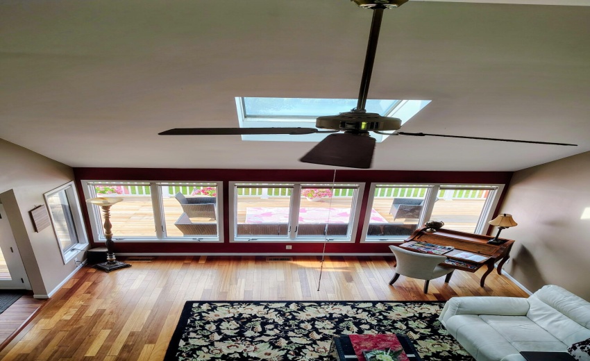 1103 upstairs living room