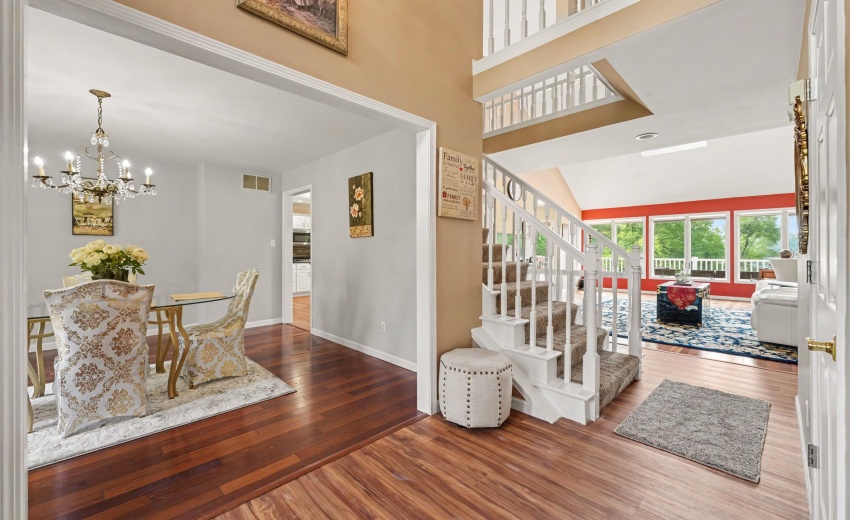 1103 foyer and living room