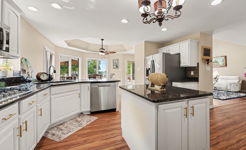 1103 kitchen 2