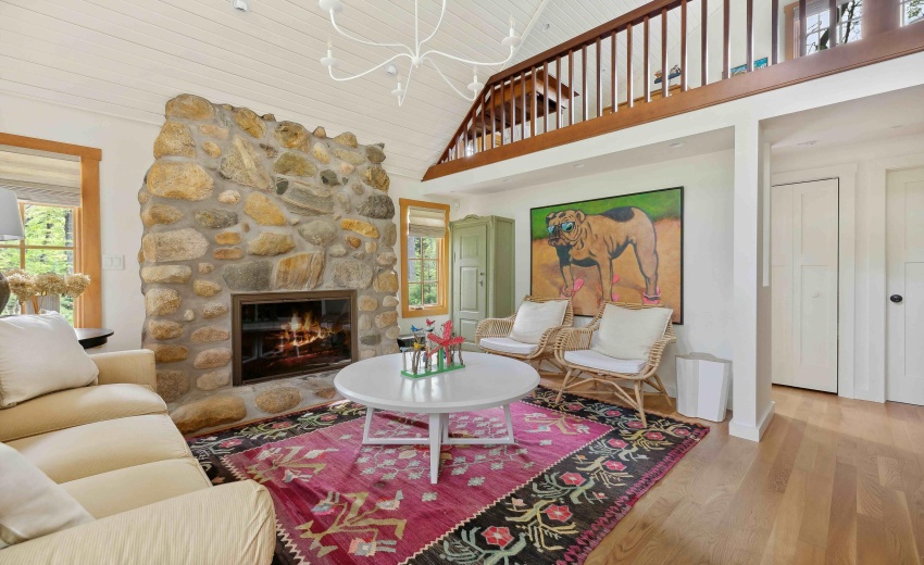 02_14Powhatan_33_LivingRoom_HiRes