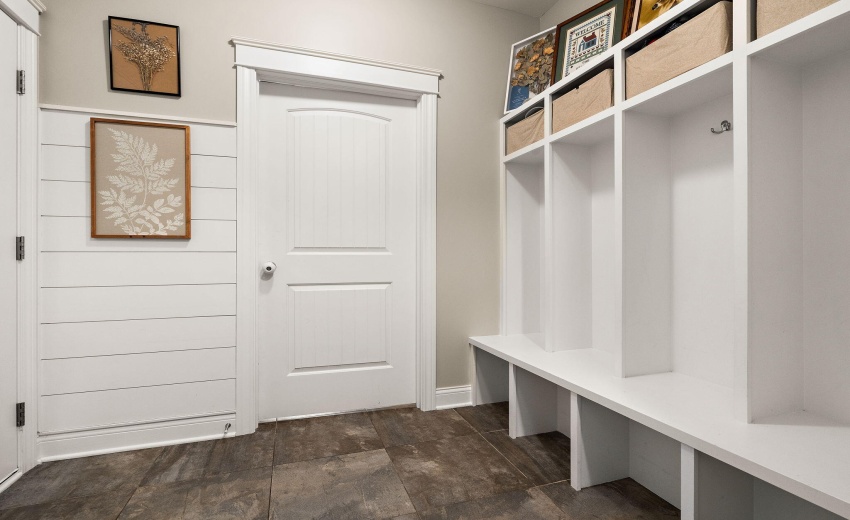 Mudroom/Laundry