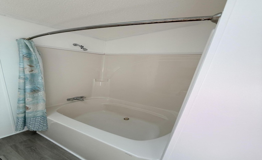 Bathtub