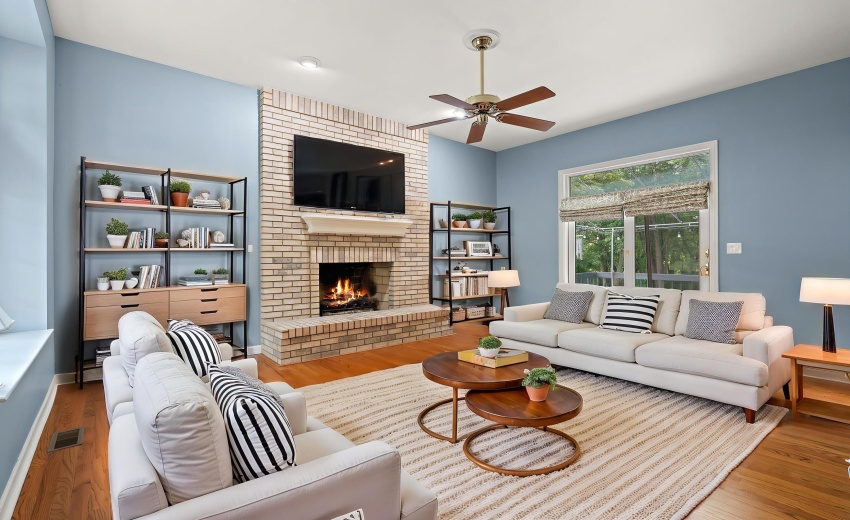11-web-or-mls-DSC00141 - Living Room - S