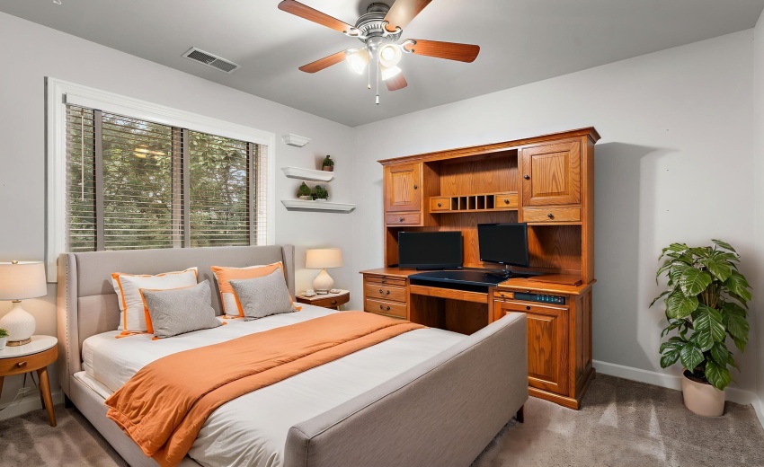 25-web-or-mls-DSC00207-Copy - Bedroom -