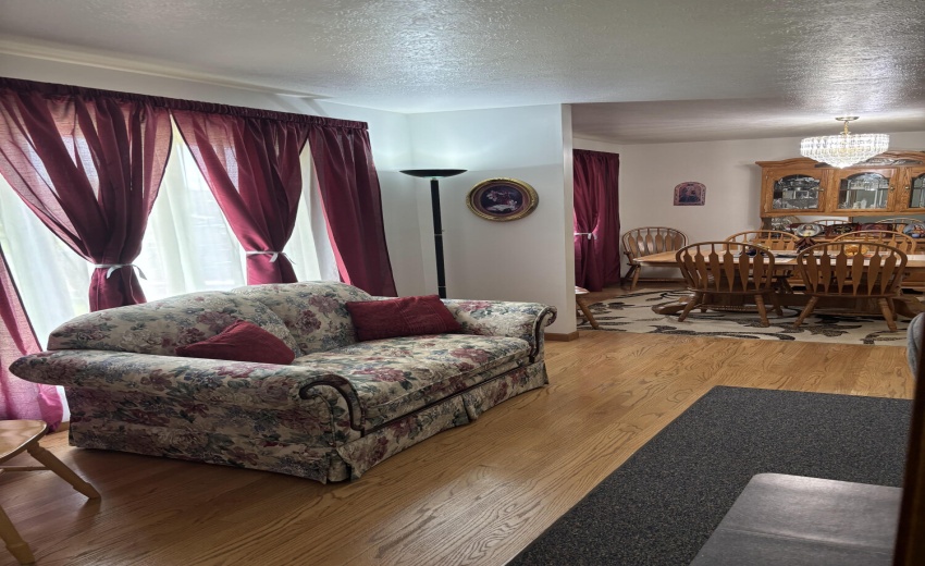 Formal living and dining