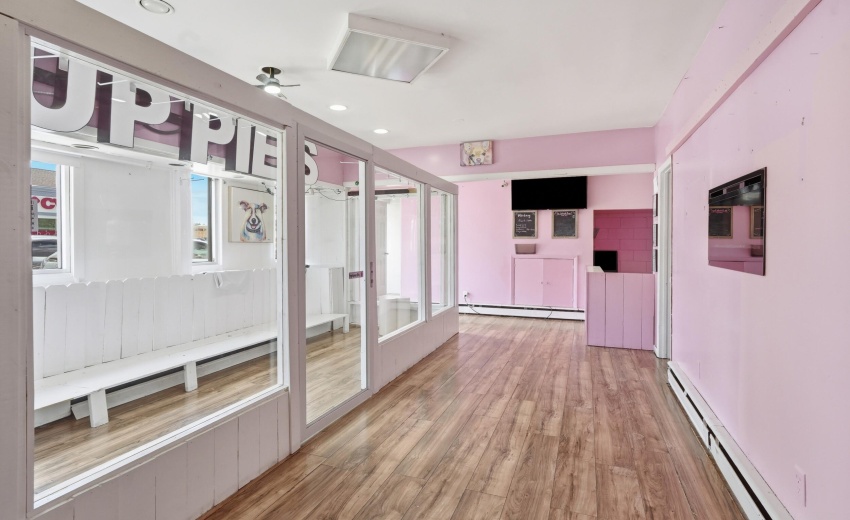 Main level space