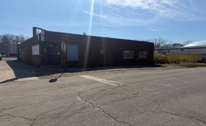 731-E-41st-Ave-Gary-IN-Primary-Photo-1-L