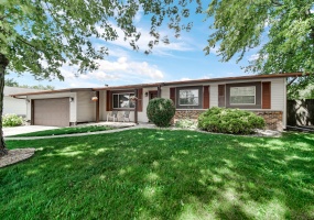 369 Riviera Circle, Valparaiso, Indiana, 3 Bedrooms Bedrooms, 6 Rooms Rooms,2 BathroomsBathrooms,Residential,For Sale,Riviera,NRA842830 369 Riviera Circle, Valparaiso, Indiana, 3 Bedrooms Bedrooms, 6 Rooms Rooms,2 BathroomsBathrooms,Residential,For Sale,Riviera,NRA842830