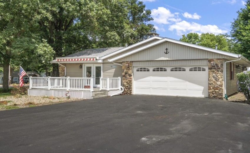 Front of Home Kimberly Sut Real Estate G