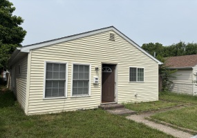 210 Pleasant Avenue, Michigan City, Indiana, 2 Bedrooms Bedrooms, 5 Rooms Rooms,1 BathroomBathrooms,Residential,For Sale,Pleasant,NRA842880