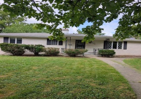 424 Joliet Street, Crown Point, Indiana, 2 Bedrooms Bedrooms, 5 Rooms Rooms,2 BathroomsBathrooms,Residential,For Sale,Joliet,NRA842899
