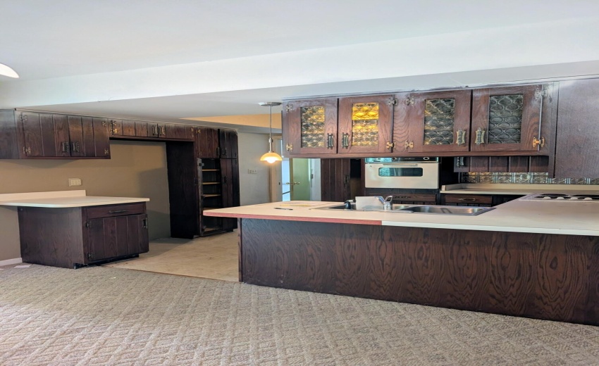 424 E Joliet kitch1