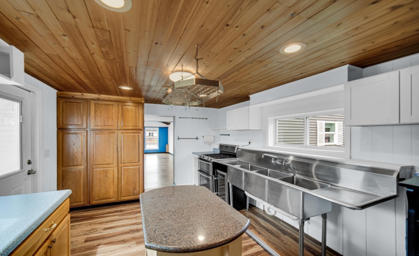 108 E Rensselaer
