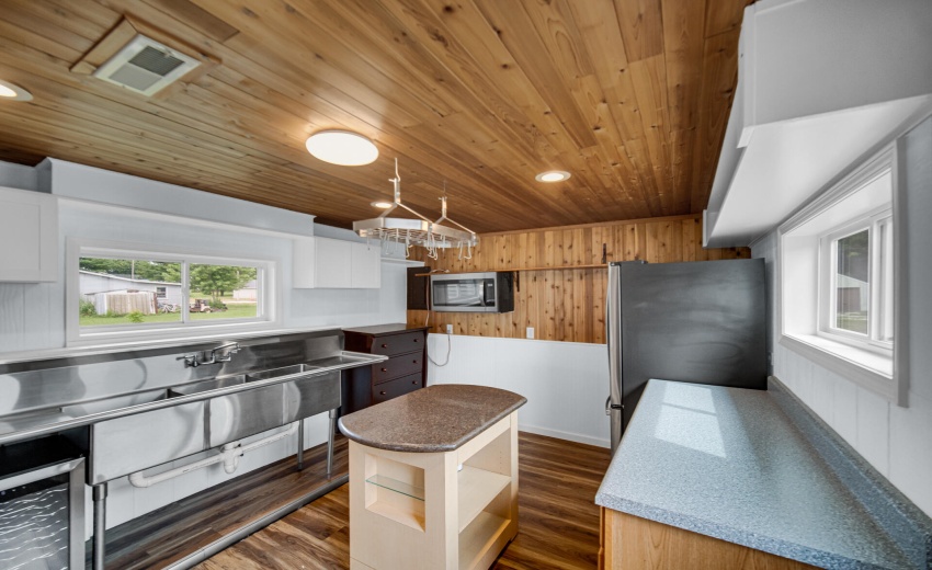 108 E Rensselaer