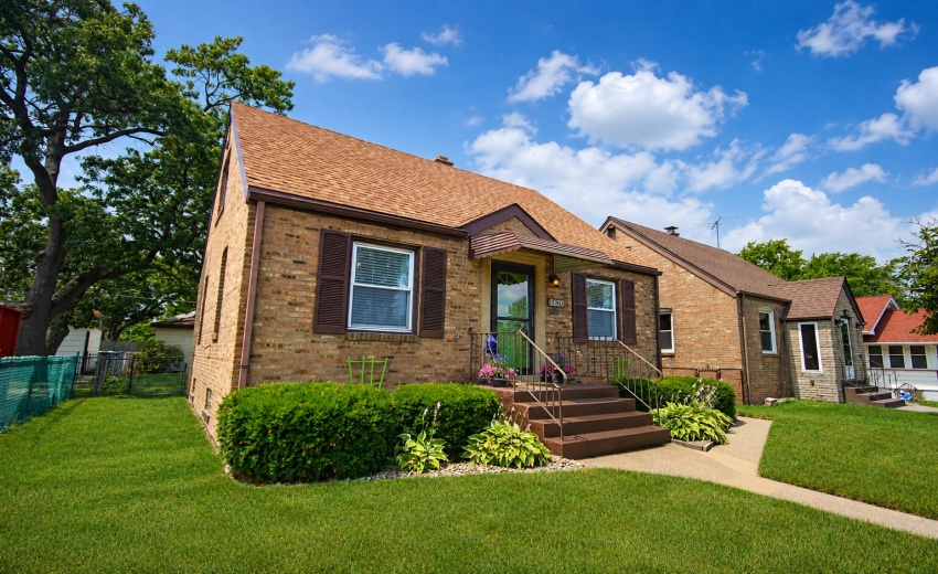 6820 Schneider, Hammond 1