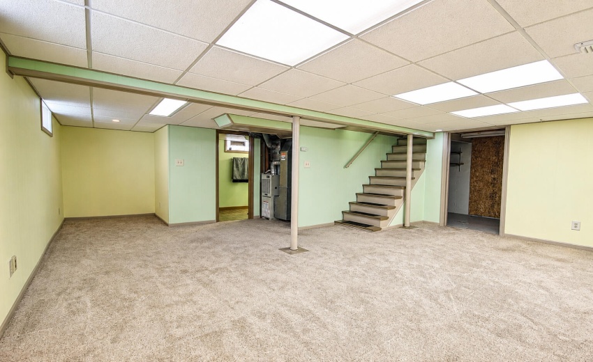 6820 Schneider, Hammond 19