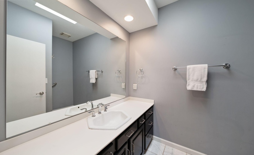 2208 Fairway (21)
