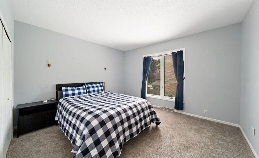 2208 Fairway (16)