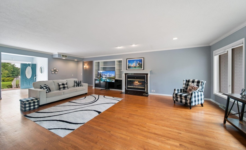2208 Fairway (6)