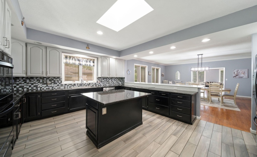 2208 Fairway (9)