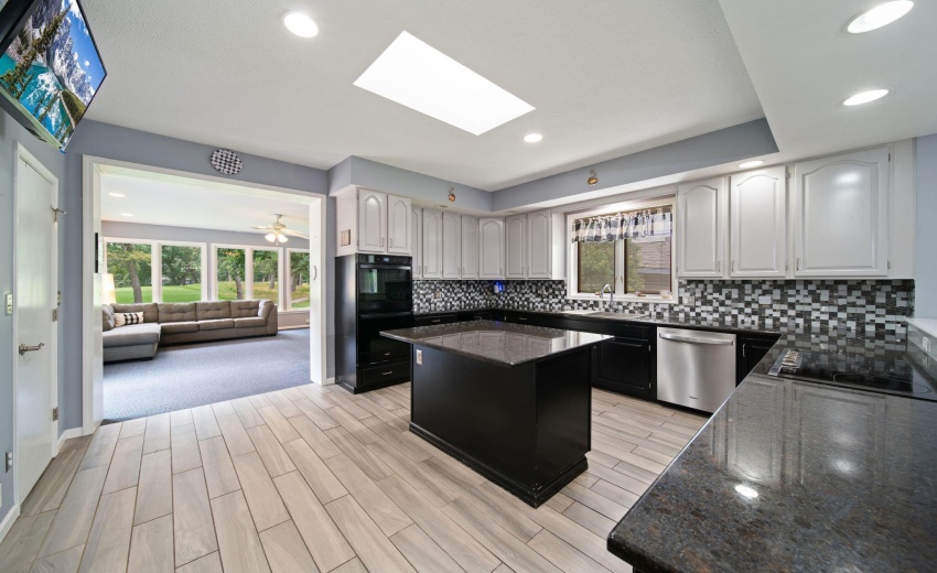 2208 Fairway (10)