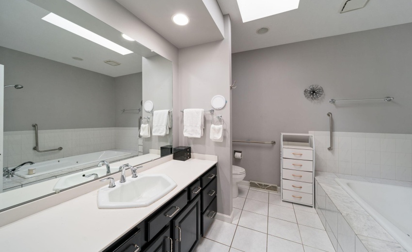 2208 Fairway (19)