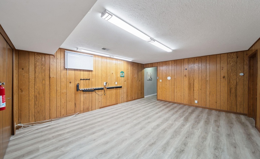 2208 Fairway (25)