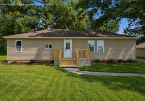 341 700, Valparaiso, Indiana, 4 Bedrooms Bedrooms, 7 Rooms Rooms,2 BathroomsBathrooms,Residential,For Sale,700,NRA842960 341 700, Valparaiso, Indiana, 4 Bedrooms Bedrooms, 7 Rooms Rooms,2 BathroomsBathrooms,Residential,For Sale,700,NRA842960